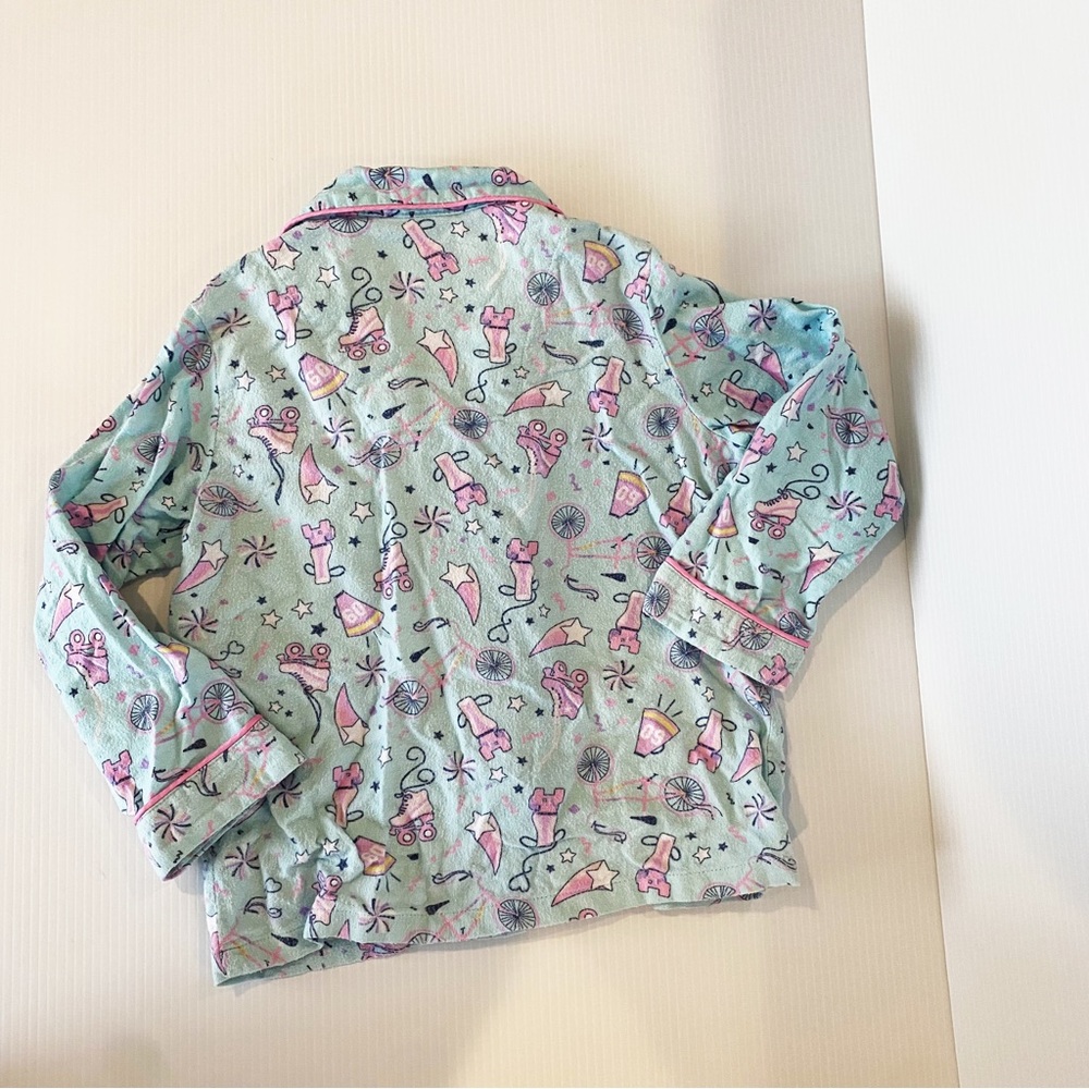 COPY - Girls size 5 pyjama bundle - Picture 8 of 11